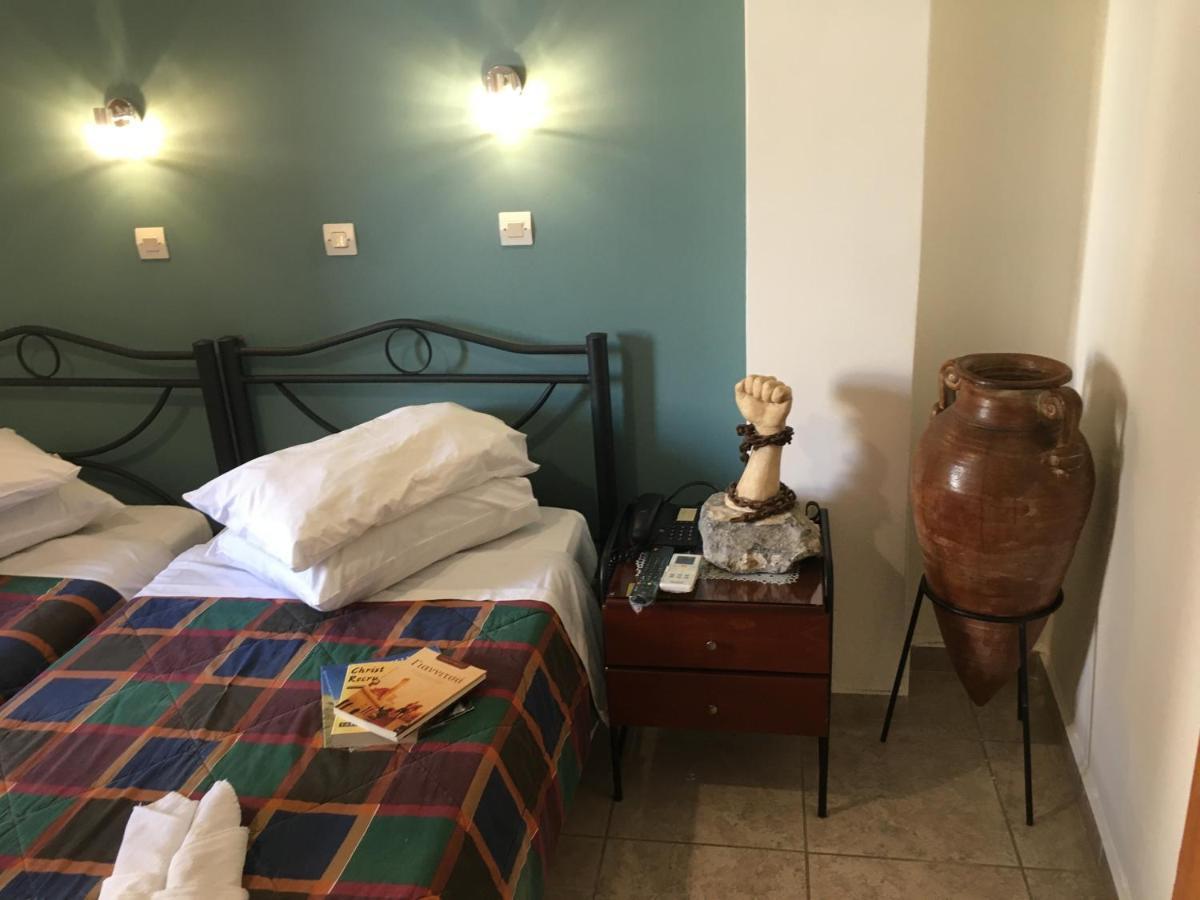 קלמאטה Hotel George מראה חיצוני תמונה