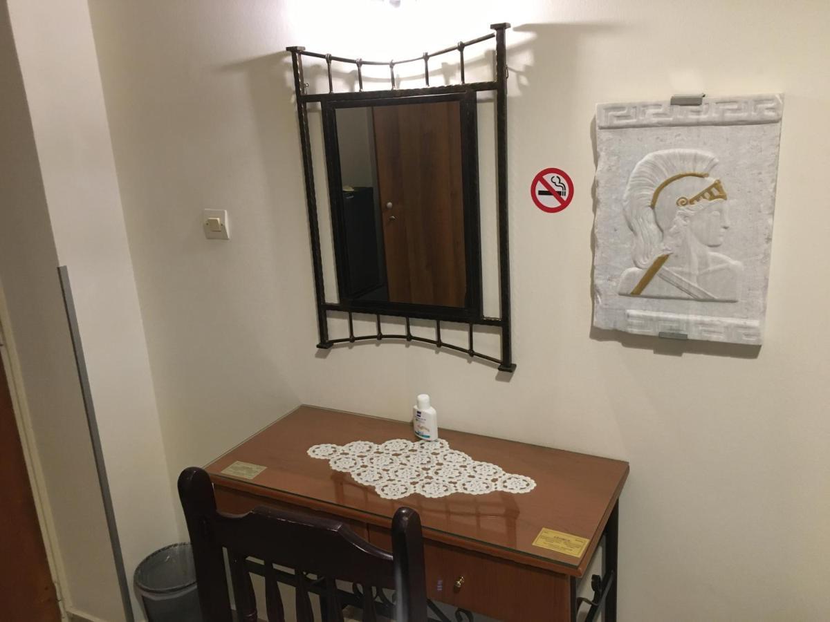 קלמאטה Hotel George מראה חיצוני תמונה