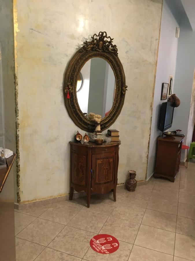 קלמאטה Hotel George מראה חיצוני תמונה
