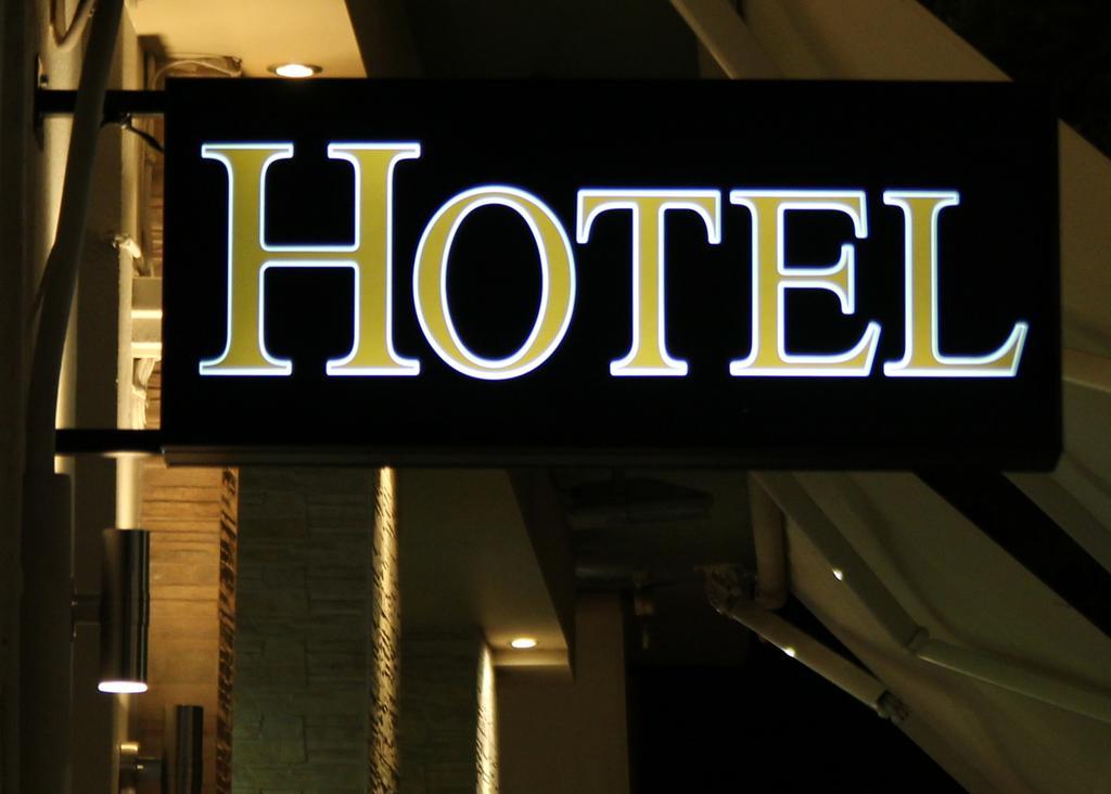 קלמאטה Hotel George מראה חיצוני תמונה